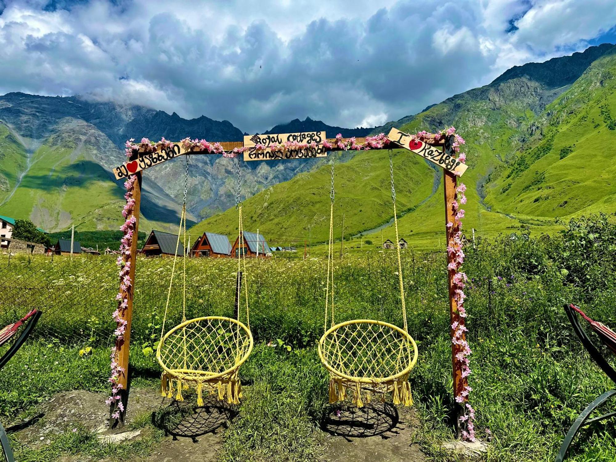 Royal Cottages Kazbegi Bagian luar foto