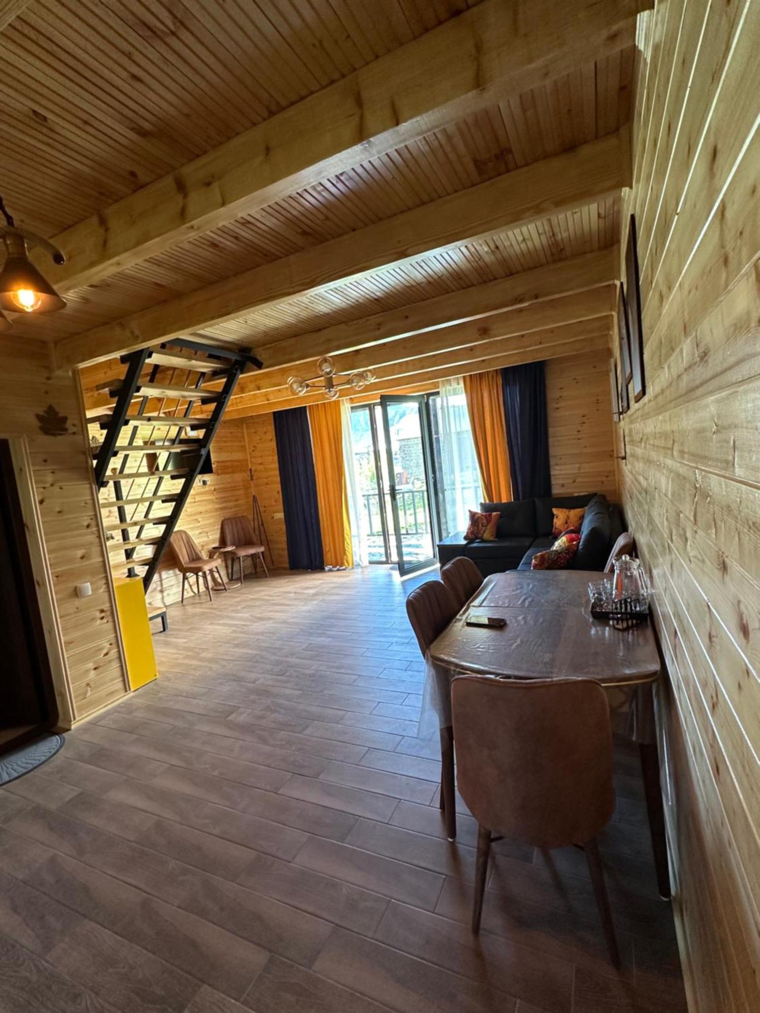 Royal Cottages Kazbegi Bagian luar foto