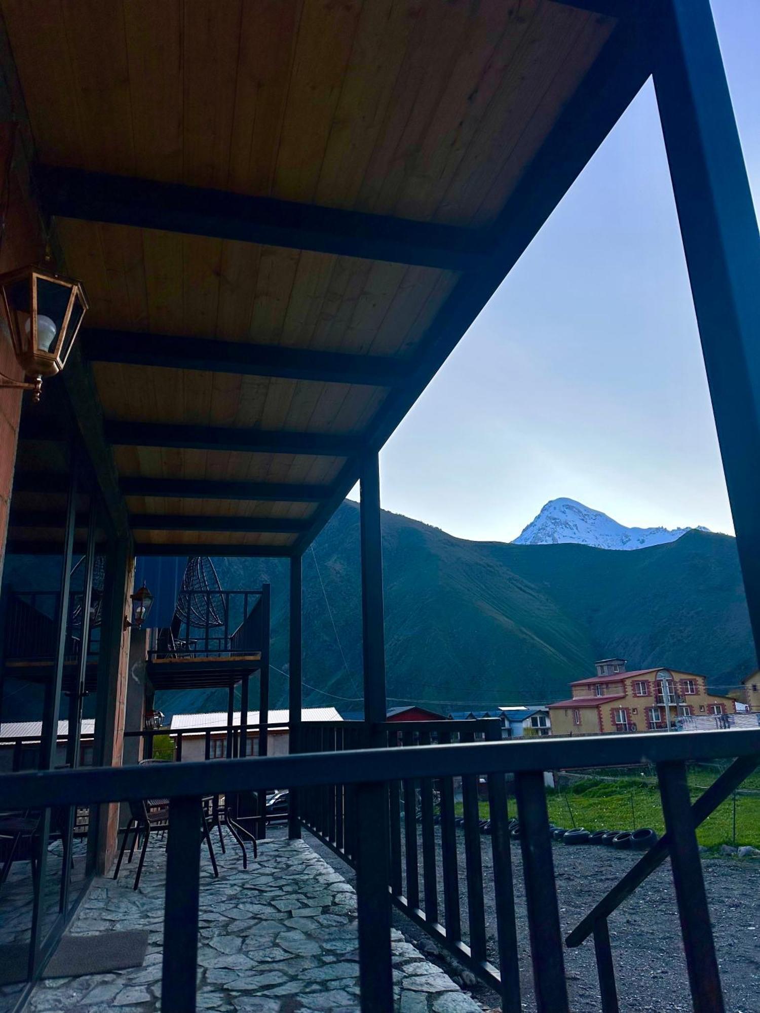 Royal Cottages Kazbegi Bagian luar foto