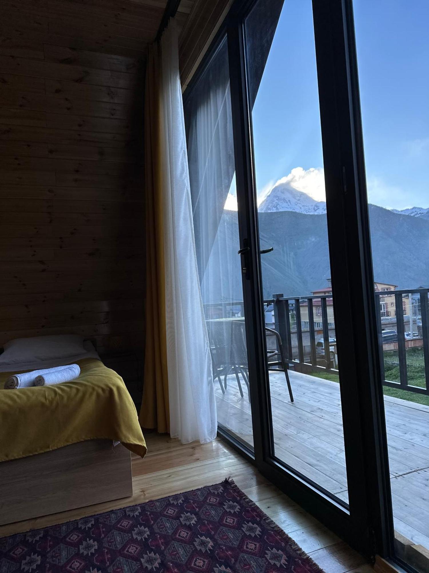 Royal Cottages Kazbegi Bagian luar foto