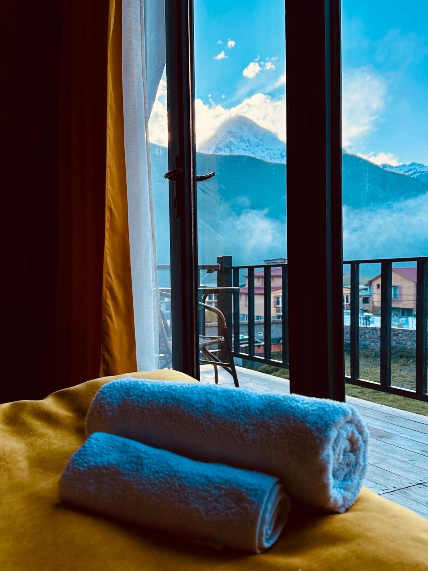 Royal Cottages Kazbegi Bagian luar foto